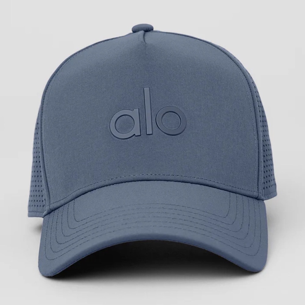 Alo Yoga Performance District Trucker Cap Bluestone - Picture 2 of 8